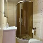 לינה וארוחת בוקר Na Pukancu I 3*